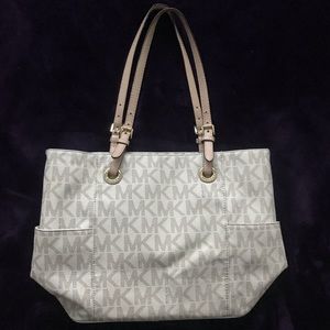MICHAEL KORS SIGNATURE TOTE - Sale $30 - LTD Time